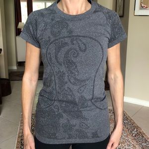 lululemon workout top